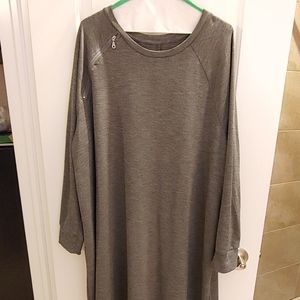 Sweatshirt dress. Maurices, Size 2